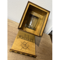 Compass Rose Whiskey Set – Maritime Holzbox mit personalisiertem Gravu